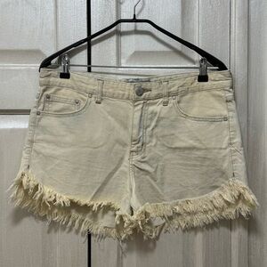 Free People Size 30 Dolphin Hem Glacier Wash Denim Jean Shorts Distressed
